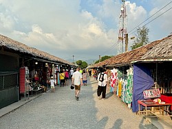 Bang Niang Market